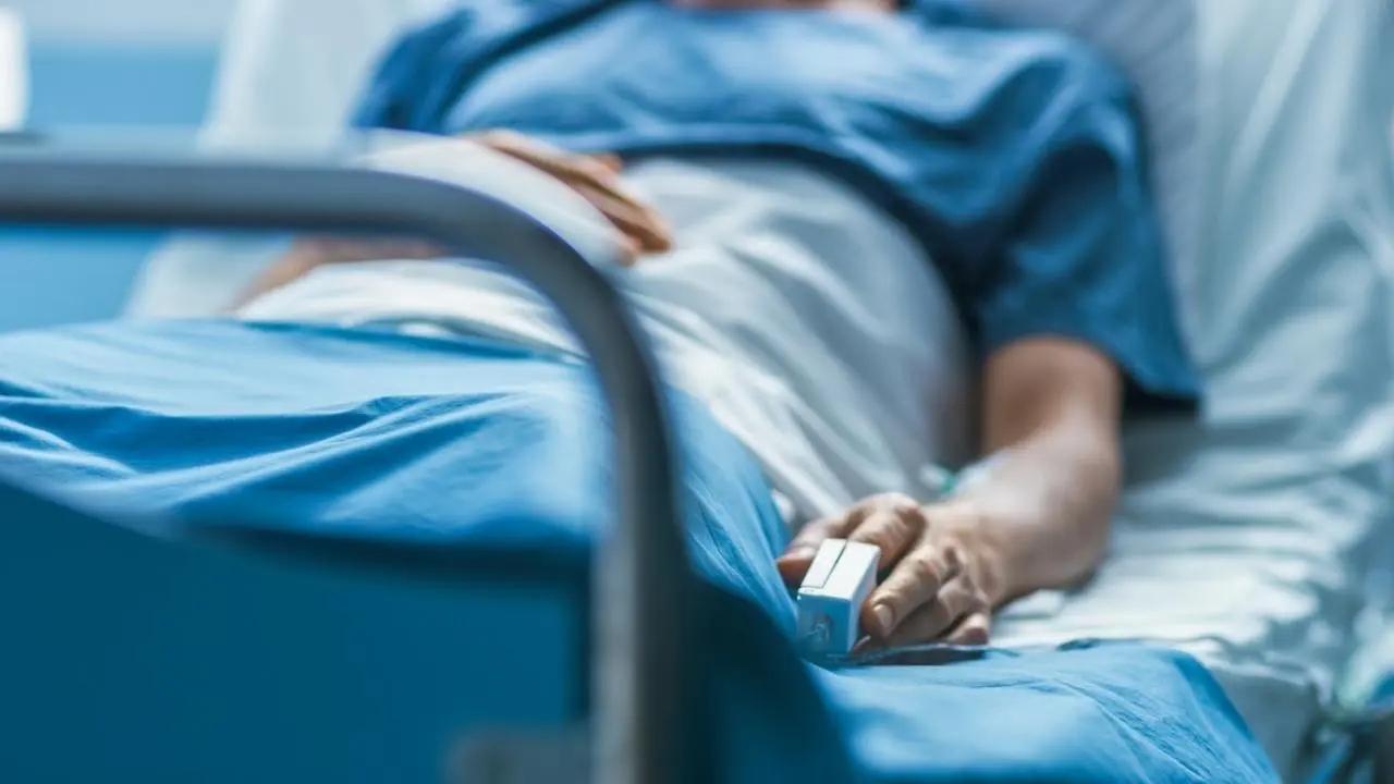 Mumbai: Three mechanics injured after plaster falls from ceiling at BEST's Majas depot The workers sustained minor injuries and were discharged after receiving primary medical treatment. Representational Pic