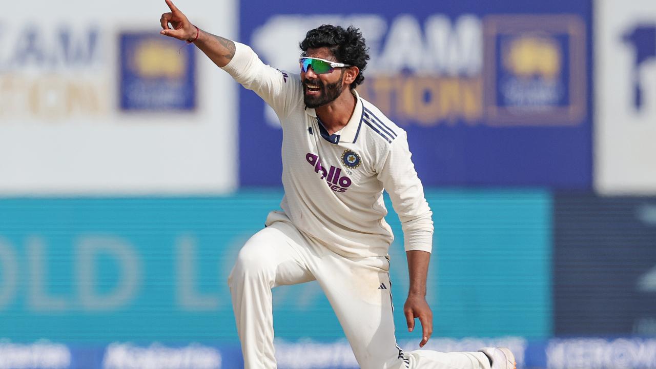Ravindra Jadeja became only the fifth Indian bowler to reach the mark in Tests, joining Anil Kumble (619), Ravichandran Ashwin (537), Kapil Dev (434) and Harbhajan Singh (417) Ravindra Jadeja became only the fifth Indian bowler to reach the mark in Tests, joining Anil Kumble (619), Ravichandran Ashwin (537), Kapil Dev (434) and Harbhajan Singh (417)