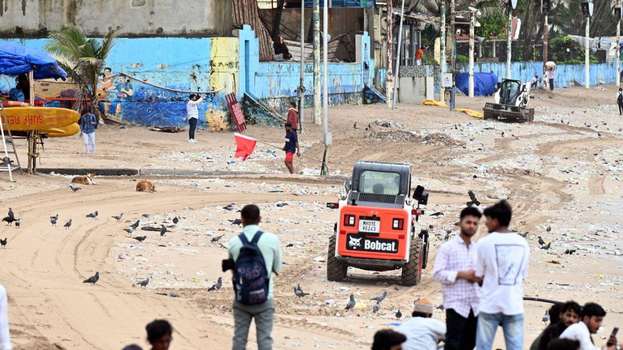 The beach also witnesses increased footfall during evenings and weekends, making regular cleaning operations necessary to maintain the stretch