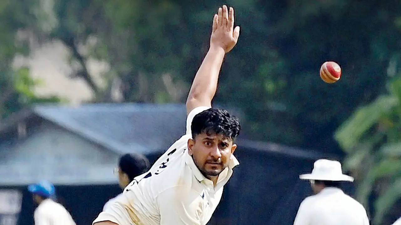Kanga League: Mairaj turns it on with a dozen scalps Parsee Gymkhana’s Mairaj Khan during the match against National CC at Cross Maidan on Sunday. Pic/Ashish Raje