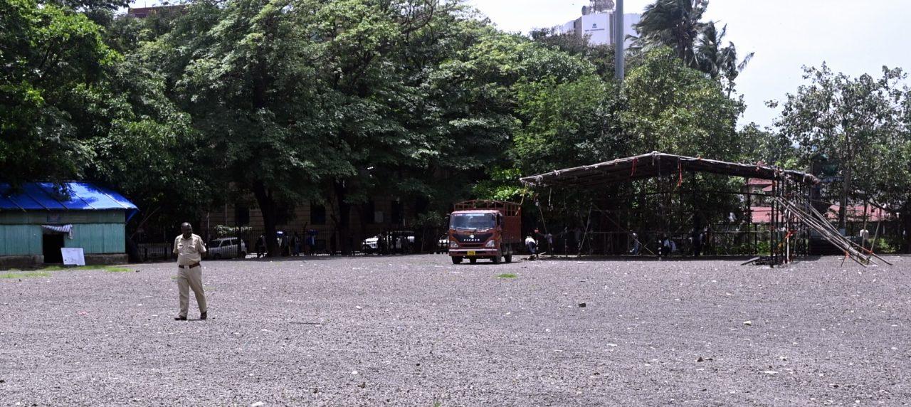 Security personnel monitor the area around Azad Maidan following Jarange’s warning that the agitation could move towards Mumbai