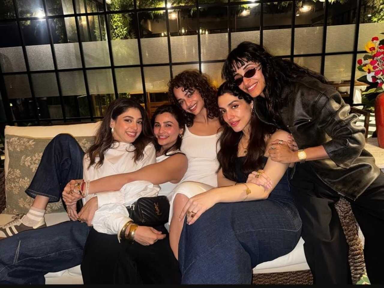 All the Alliance ladies assemble, Ruhee, Anjali, Daisy, Niti and Delbar surely know how to slay All the Alliance ladies assemble, Ruhee, Anjali, Daisy, Niti and Delbar surely know how to slay