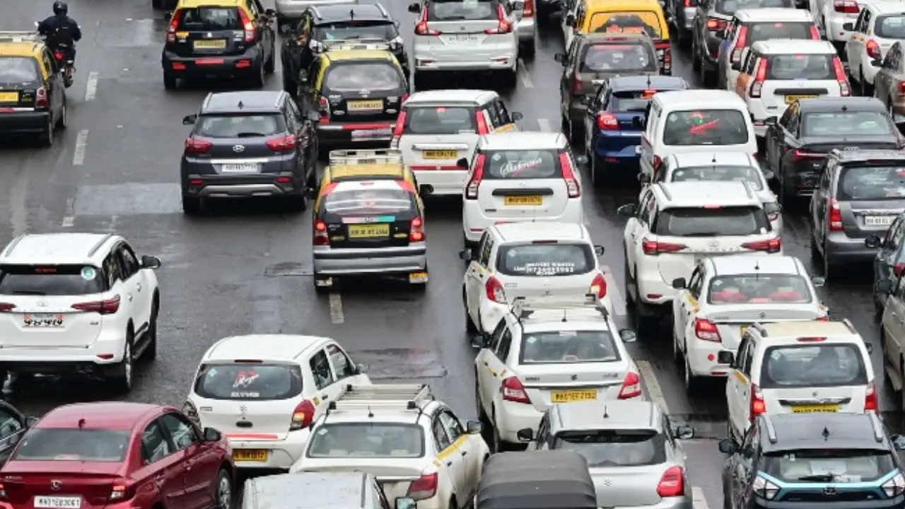 Eid-e-Milad 2026: Mumbai Police announce road closures in Ghatkopar and Vikhroli The traffic orders will come into force at 1pm on August 26, 2026, the notification said. File Pic