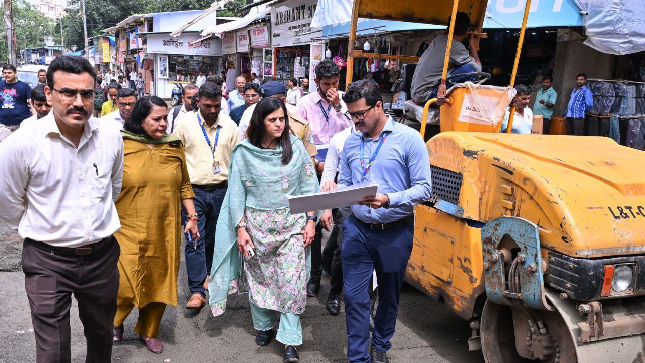 The directive was issued by BMC Commissioner Ashwini Bhide during an inspection of footpaths in the western suburbs. Pic/ BMC
