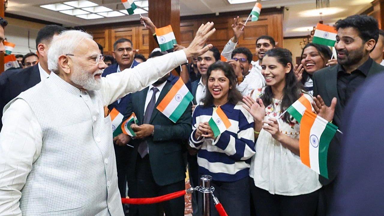 Chairman of the Cabinet of Ministers Adylbek Kasymaliev received PM Modi at Manas International Airport in Bishkek. Chairman of the Cabinet of Ministers Adylbek Kasymaliev received PM Modi at Manas International Airport in Bishkek.