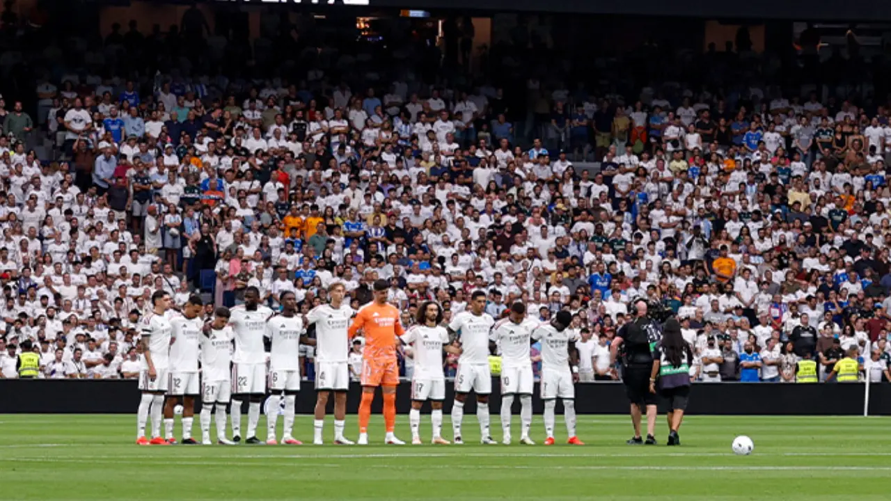Real Madrid and Malaga pay tribute to Nepal and Tibet flood victims Real Madrid team (Pic: X/Real Madrid)
