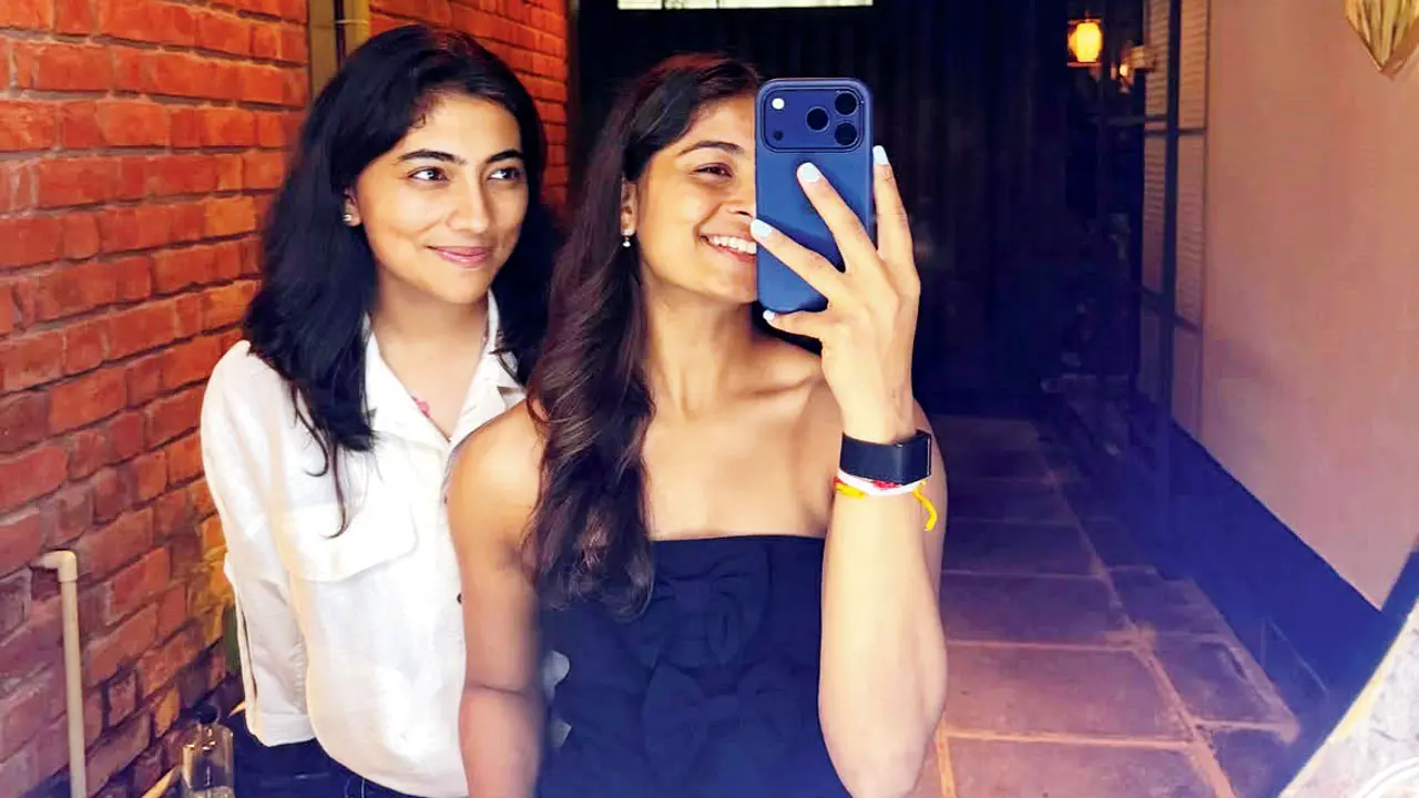 Shreyanka Patil chills out with ex-RCB pal Raghvi Bist Shreyanka Patil (right) and Raghvi Bist. Pic/Patil’s Instagram