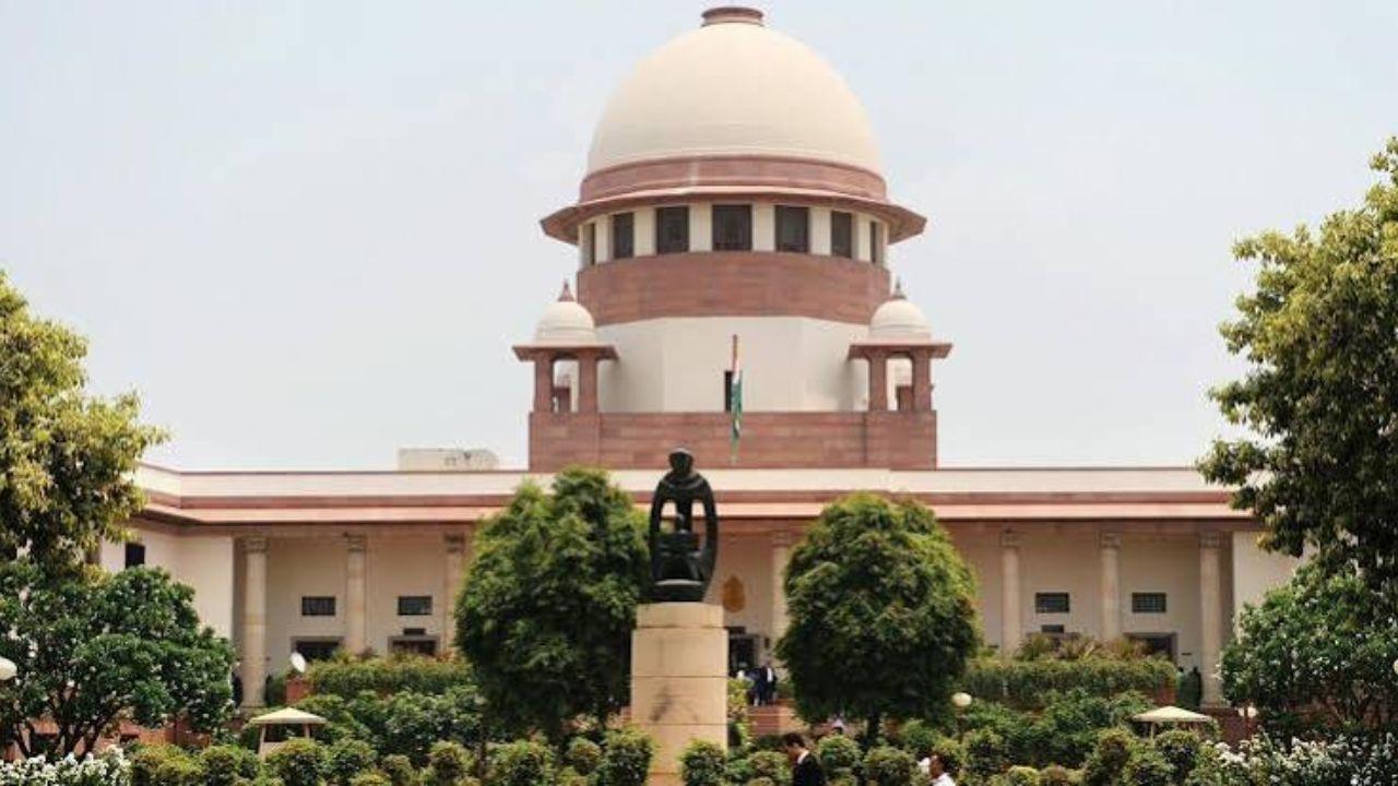 SC to Centre: Every road must have encroachment-free space for pedestrians Supreme Court. File Pic
