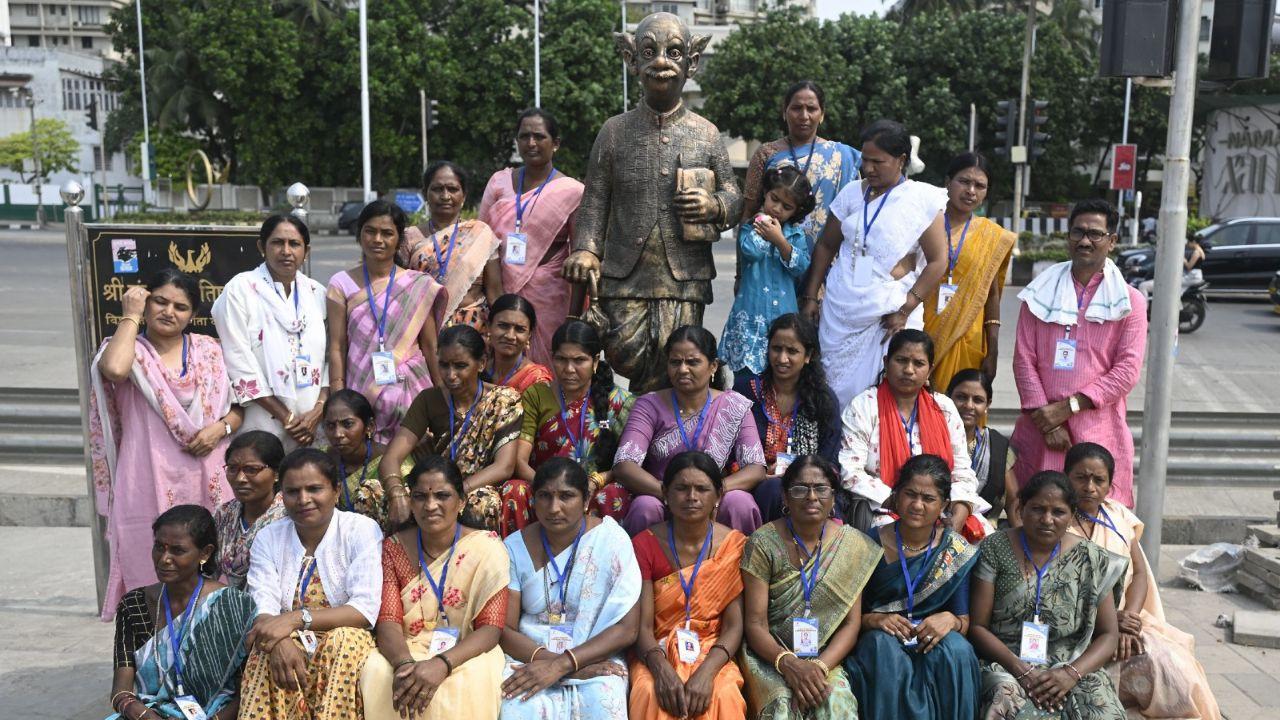  Jeevachi Mumbai – A journey of joy to 30 widows of farmer suicide victims