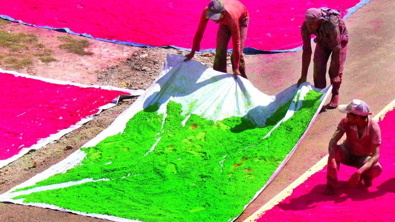 In Nagpur, heaps bright gulal and other colours are readied for sale, as the state advances rituals due to sutak restrictions linked to the rare Lunar Eclipse on March 3