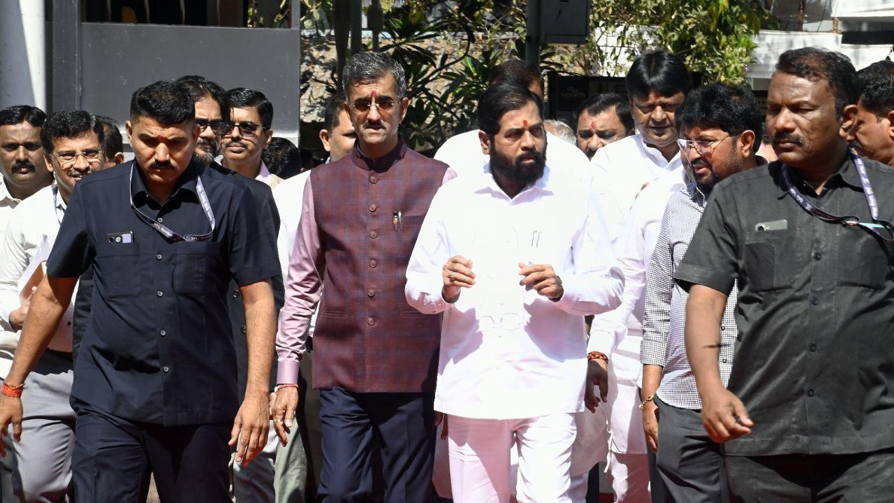 Deputy Chief Minister Eknath Shinde, accompanied by Shambhuraj Desai, steps into Vidhan Bhavan to participate in the budget deliberations