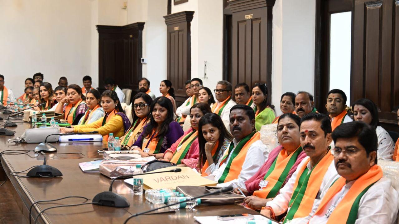 Apart from Khankar, Shiv Sena also appointed Amey Ghole as their leader in the Brihanmumbai Municipal Corporation. Ghole is an elected corporator from Ward 178, Matunga, and will lead the Shiv Sena in the civic body