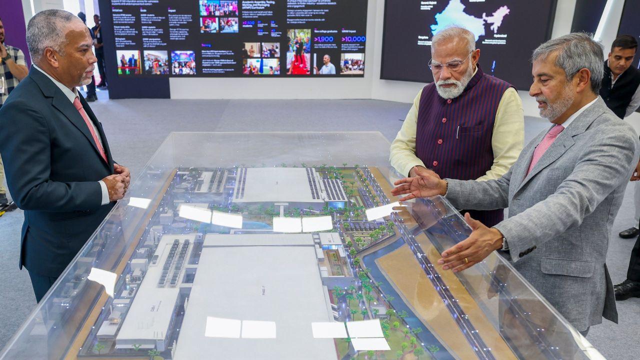 PM Modi described the plant as a symbol of deep India-US cooperation, particularly in artificial intelligence and chip technologies