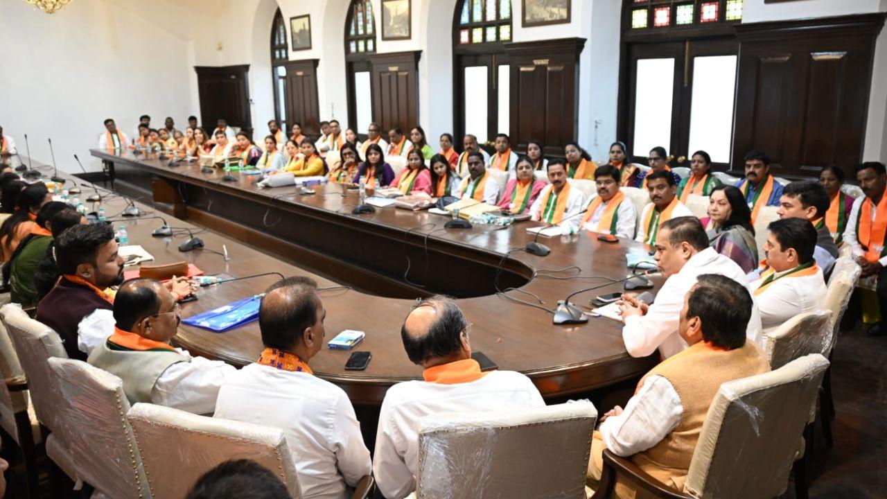 Ghole is a municipal corporator from Ward 178 (Matunga) who had earlier chaired the BMC health committee. He also holds the position of general secretary in Yuva Sena 