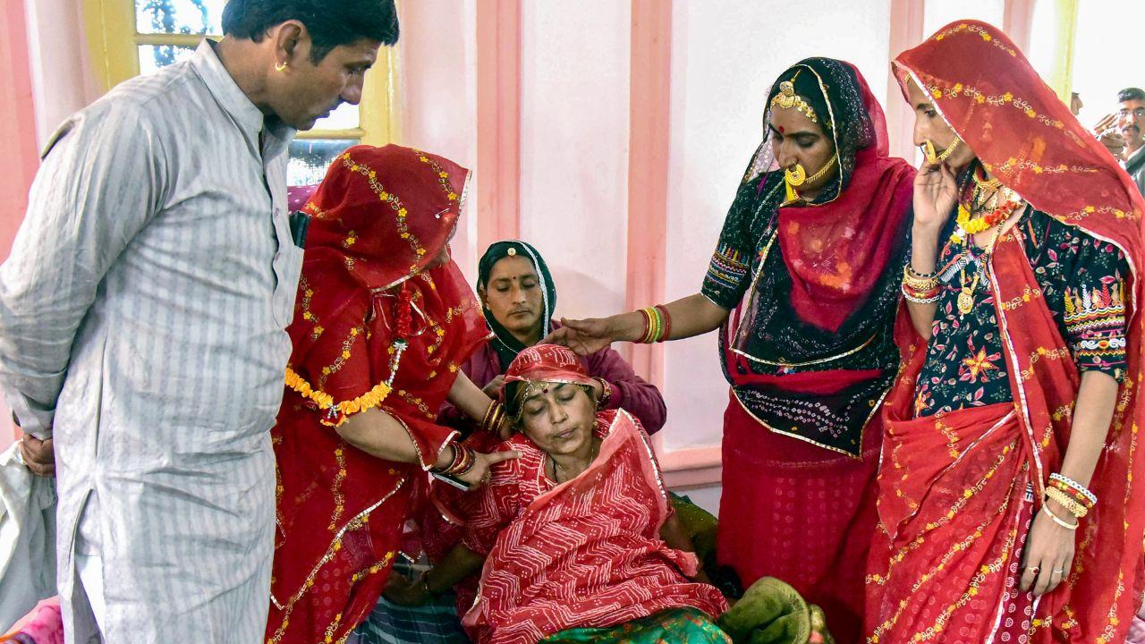 Mokam Peethadhishwar Ramanand Acharya said the agitation would continue until a strict law for khejri conservation is enacted during the ongoing Budget session, warning that an indefinite hunger strike would be launched if the government failed to give assurances