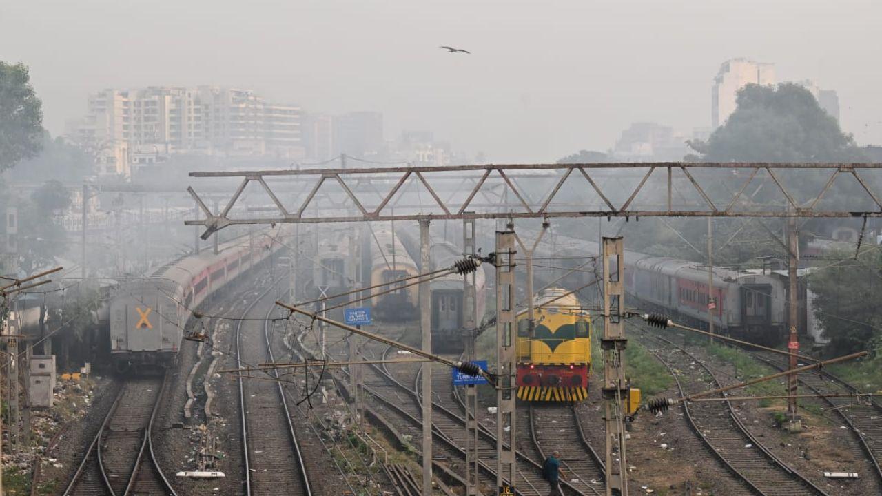 Mumbai’s air quality remained in the ‘moderate’ category on Saturday, with an overall AQI of 117, as per the SAMEER app