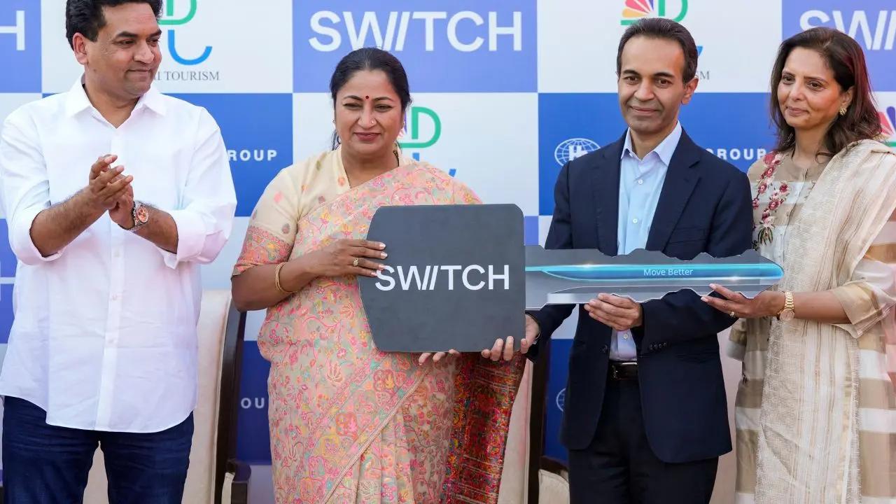 <p>A trained guide will be on board to brief passengers on the historical and cultural significance of the locations covered during the tour, officials said&nbsp;</p>