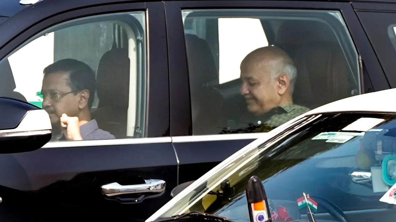 IN PICS: Arvind Kejriwal offers prayers at Hanuman temple with wife Sunita