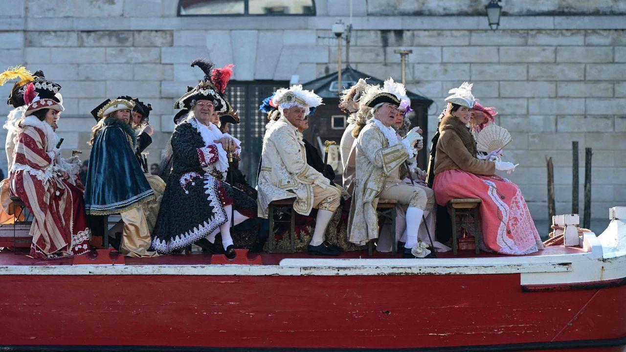 <p>On February 1, the iconic water parade along the Grand Canal officially began, marking the second day of the traditional Carnival programme</p>