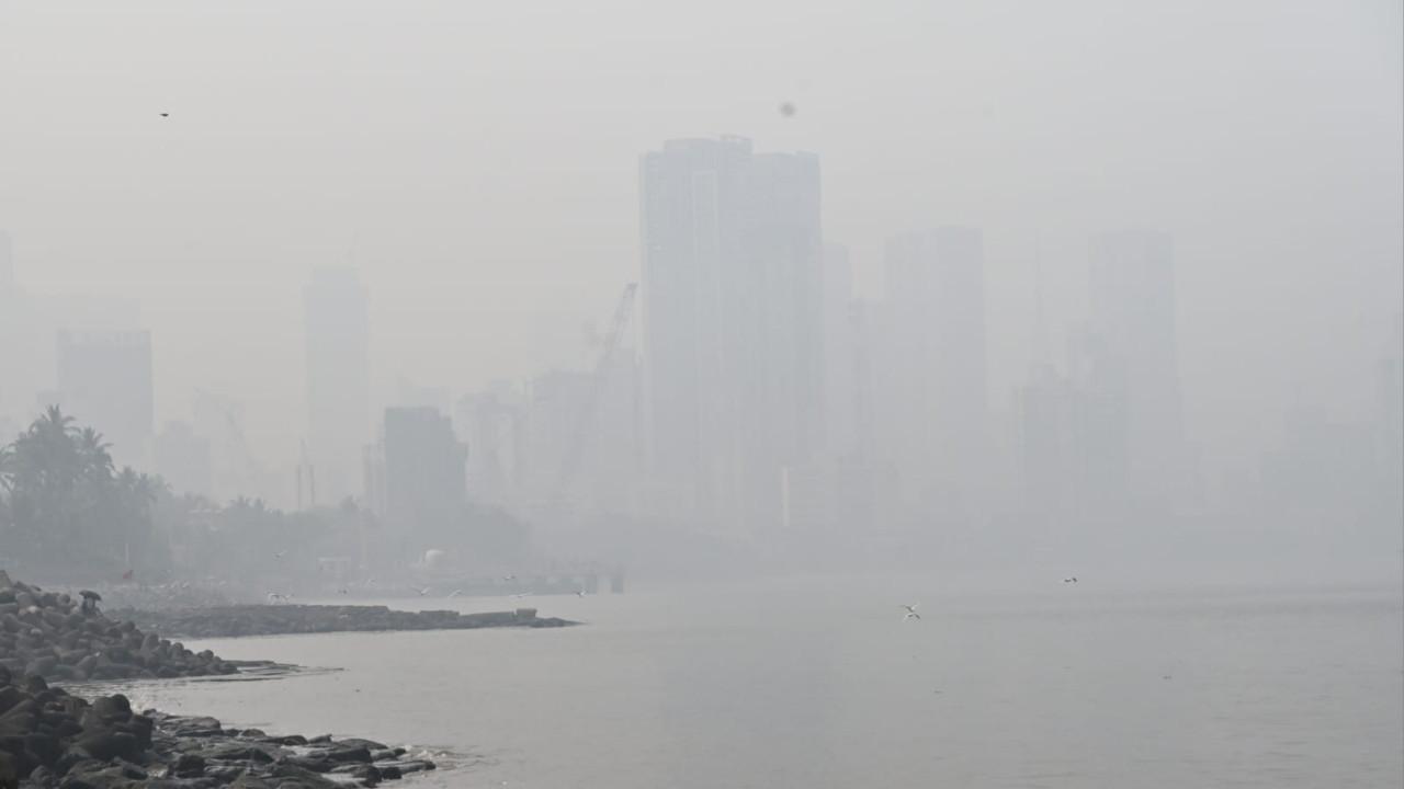 IN PHOTOS: Air quality worsens as dense smog covers Mumbai skyline