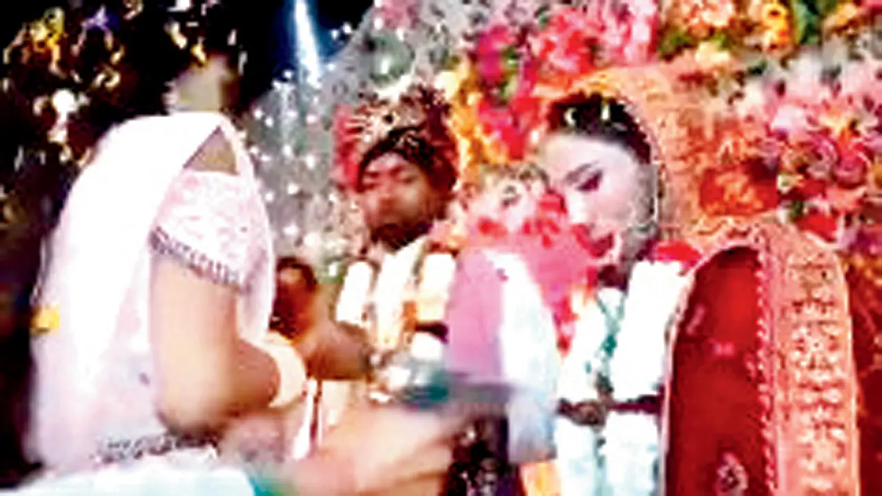 Bihar shocker: Lover shoots bride on wedding stage in Buxar