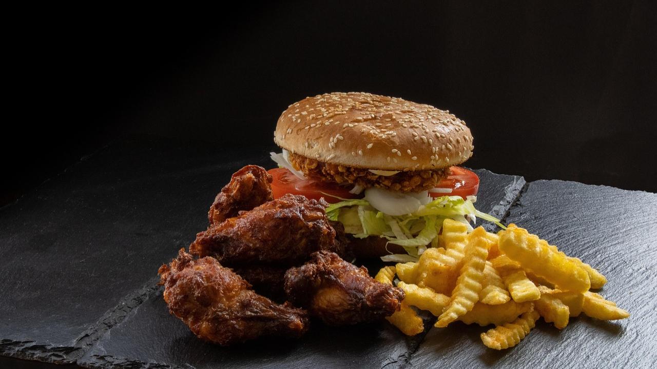 Nearly 1 in 5 Indians prefer eating on the sofa and more choosing to eat in bed