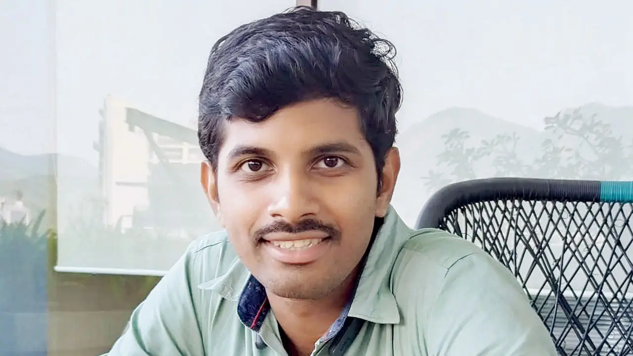 Shubham Padave, bus fan