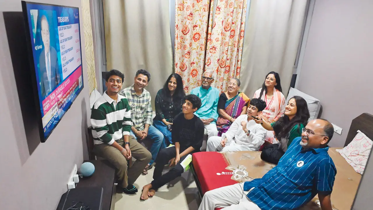 (From left) Arjun Taula, Lt Col Satpal Singh (Retd), Bharthi Singh, Vardan Singh, Divakar Kulkarni, Sharada Kulkarni, Mohan Grover, Jyothi Taula, Arthi Grover, and Arun Taula at their residence on January 26. PIC/SAYYED SAMEER ABEDI