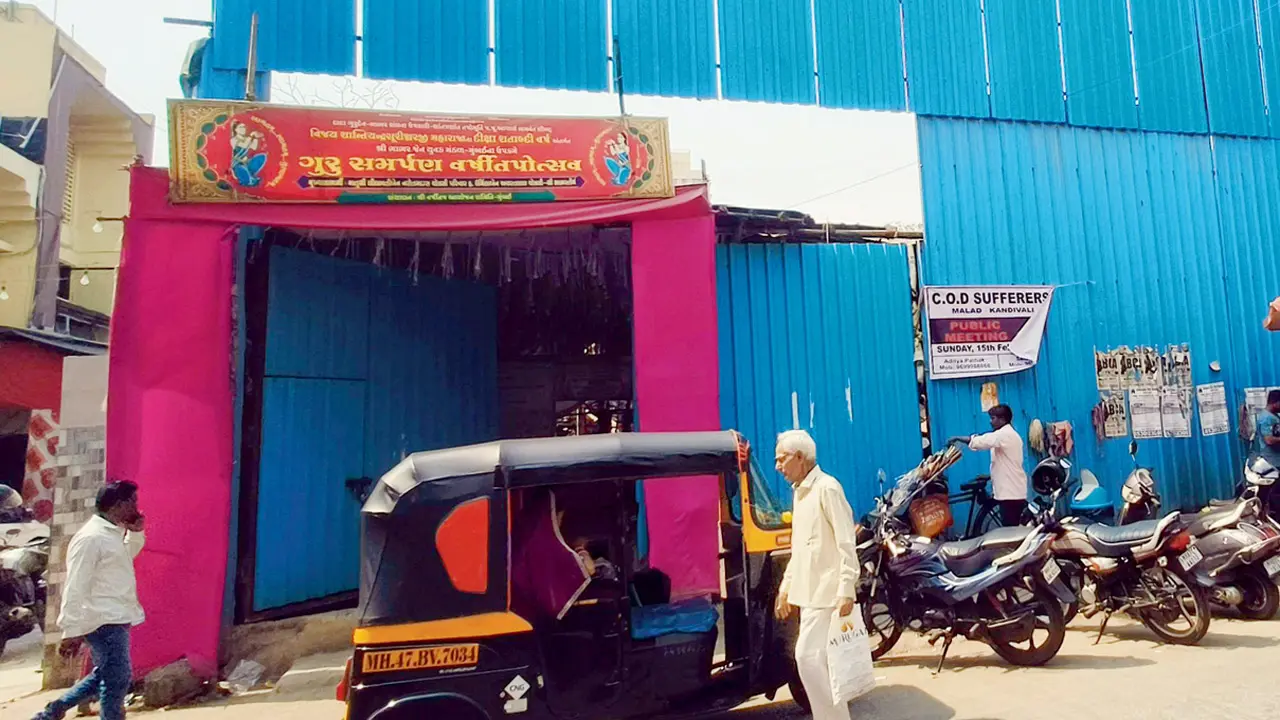 Residents threaten protest as BMC stops NOCs for redevelopment in Kandivali