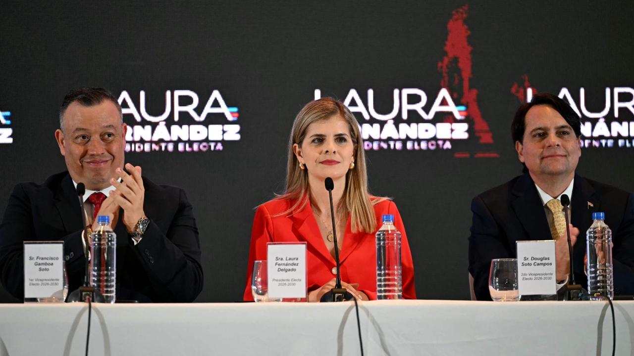 The Supreme Electoral Tribunal reported that with votes from 96.8 per cent of polling places tallied, Fernandez of the Sovereign People's Party had 48.3 per cent of the vote. Her closest challenger was economist Alvaro Ramos of the National Liberation Party with 33.4 per cent.