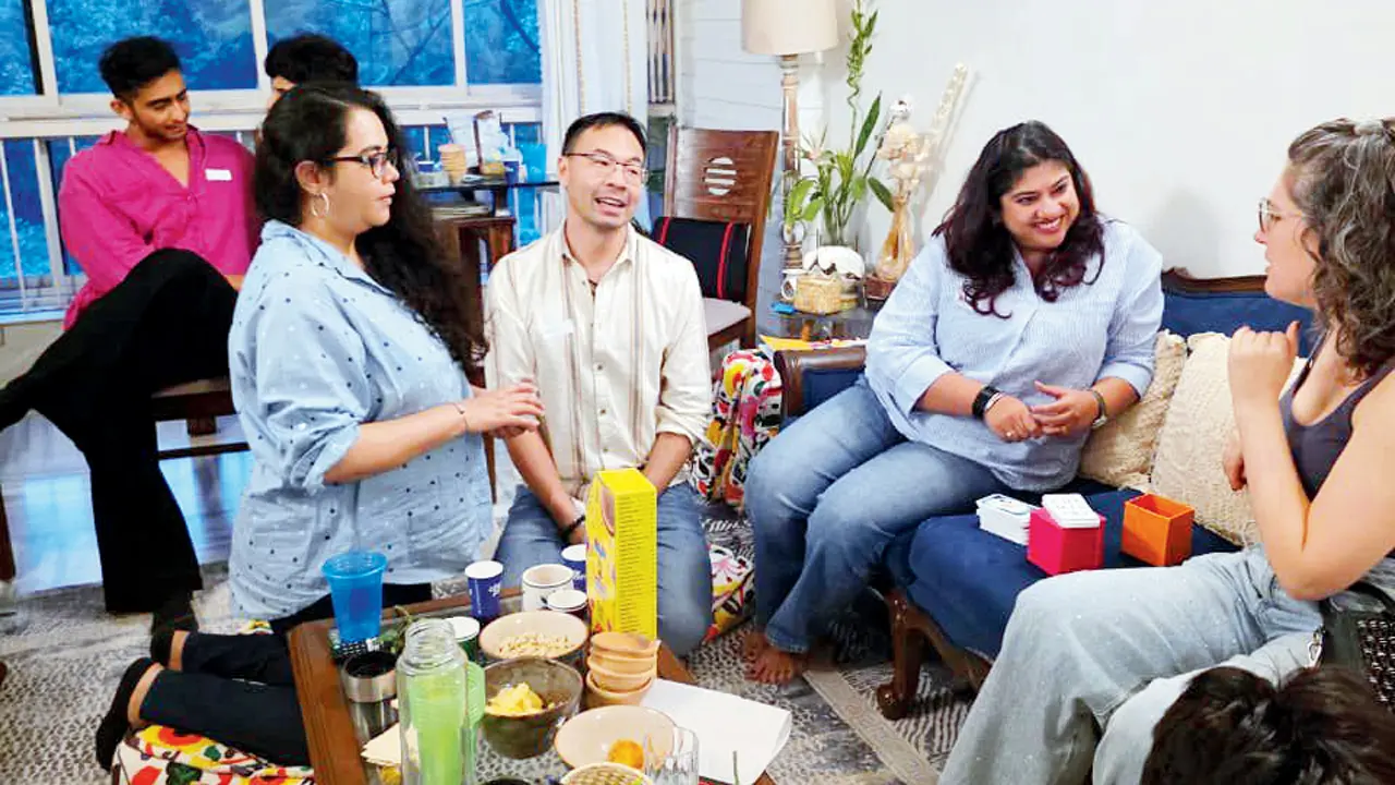 Immerse in this listening club in Mumbai to beat loneliness in urban India 