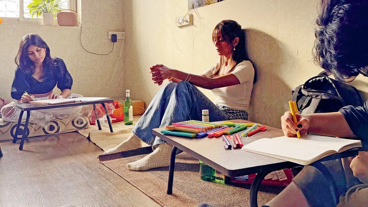 Sign up for this art workshop to learn figure sketching in Mumbai