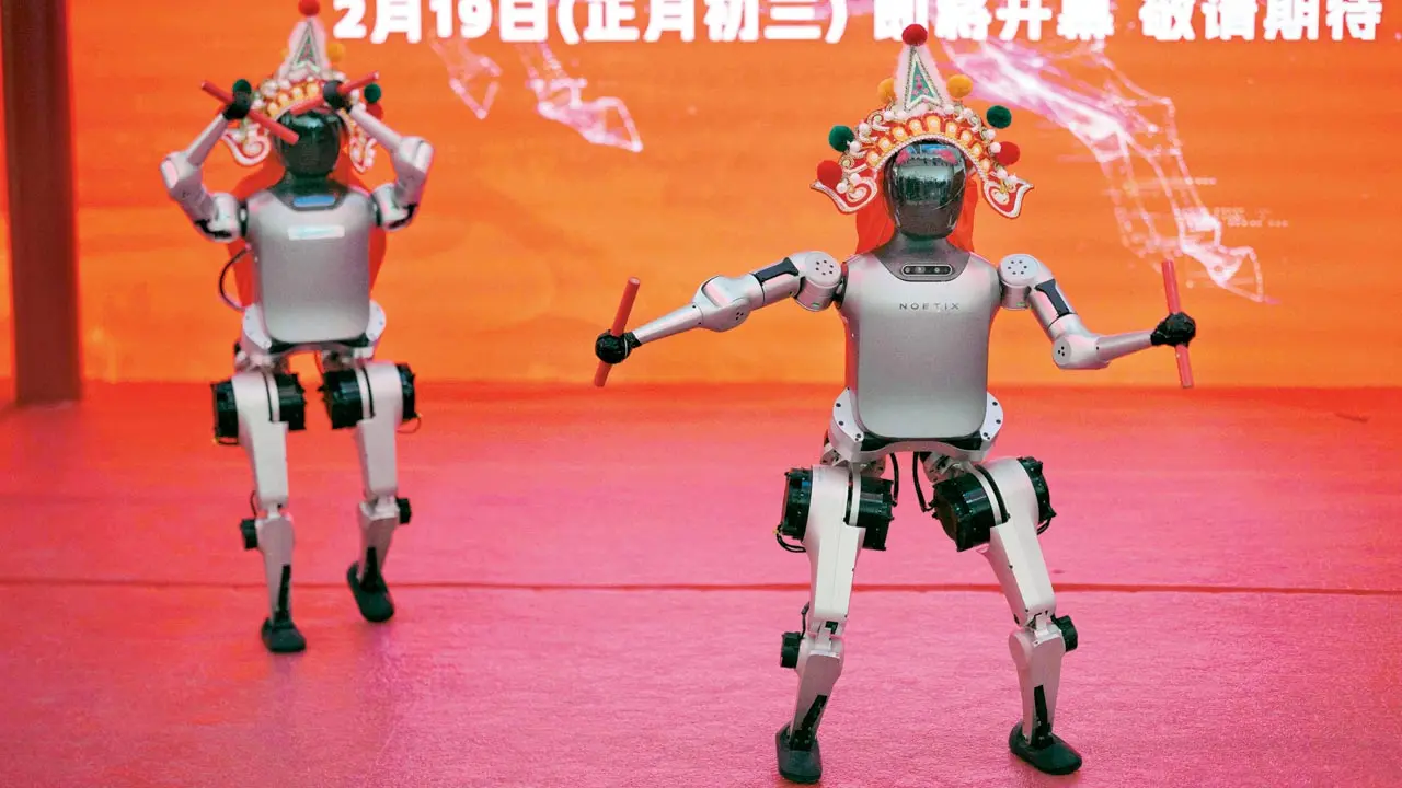 China: Three-foot humanoid robots rehearse lion dance for Lunar New Year