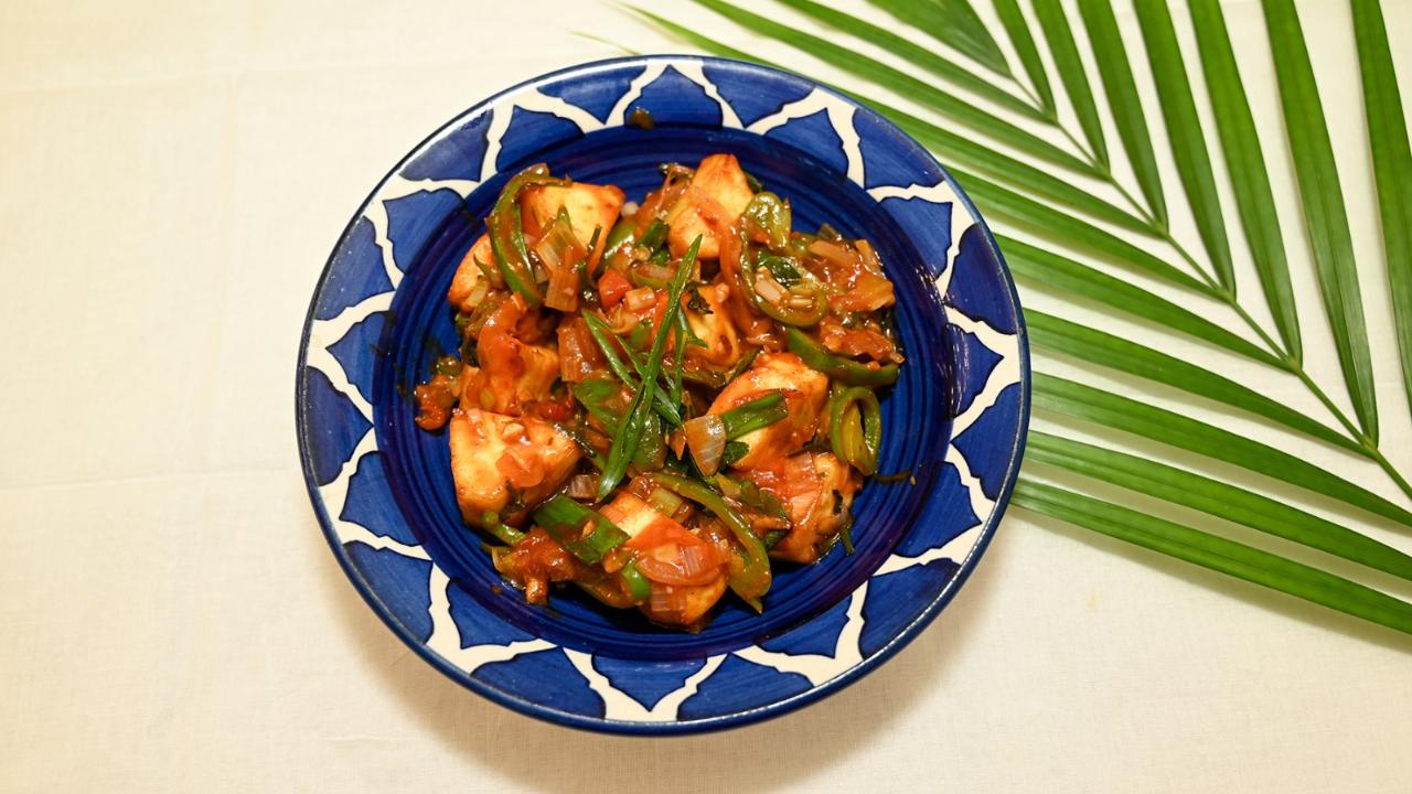 Saturday
Lankan delightFrom Kadala Hummus to Ceylon Black Pepper Fry, give your palate a Lankan lift with the Gang of Penang pop-up. A collaboration with Lisa’s Lanka, you will have your fill with Malaysian and Lankan delicacies on offer.
Till February 28At The Penang Table, Linking Road, Bandra West. Call 9076279090 (for reservations)