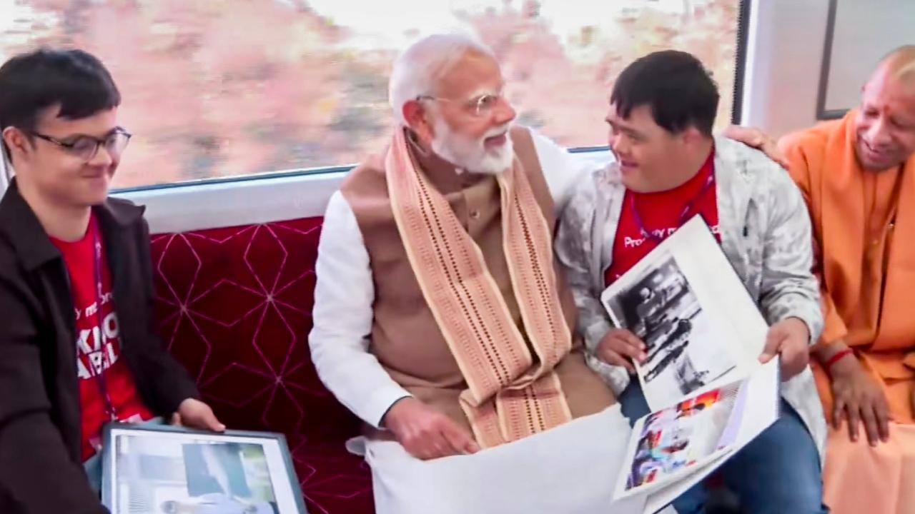 Uttar Pradesh Chief Minister Yogi Adityanath, UP BJP President and Union Minister Pankaj Chaudhary, along with officials, accompanied the Prime Minister.