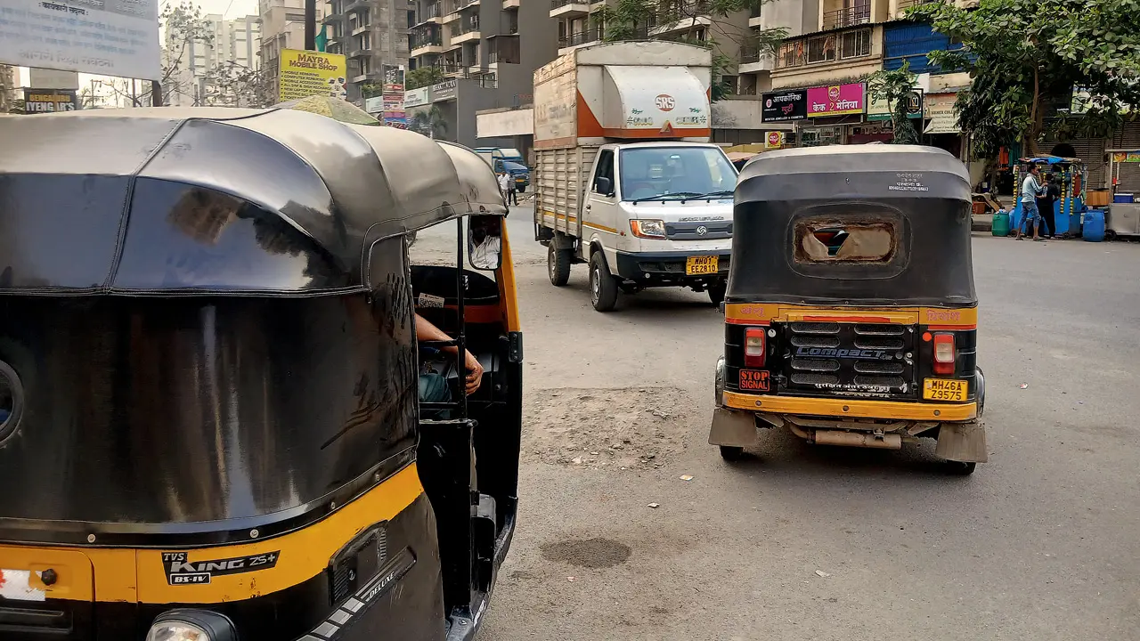 Panvel and Ulwe auto drivers accused of overcharging, refusing meter fares