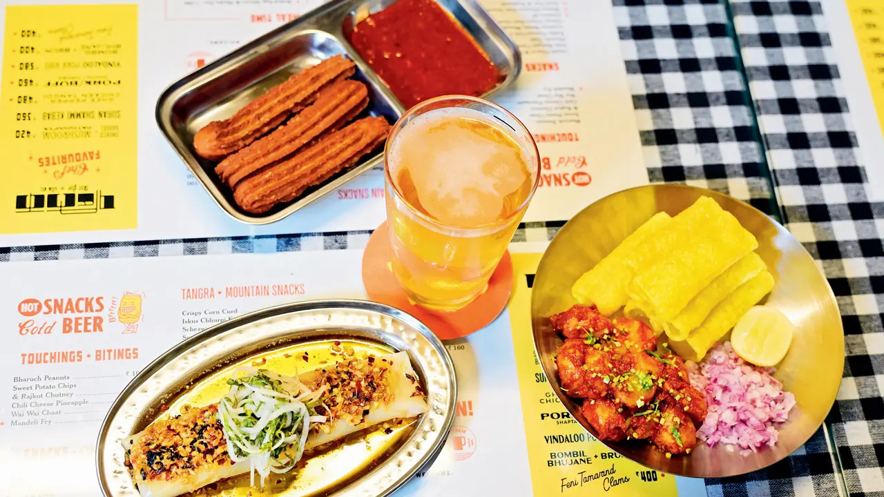 This new bar in Versova celebrates no-fuss experiences along with Indian chakna