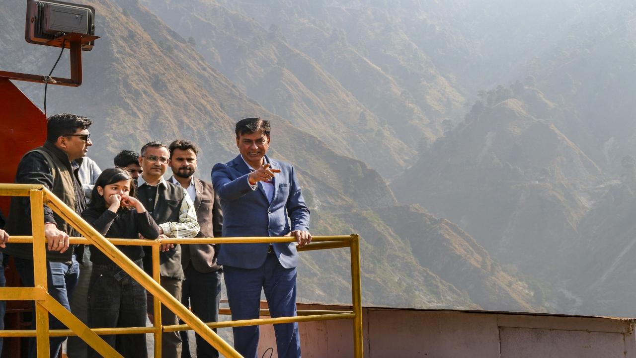 The executive director of Salal Power Station NHPC Limited, Anish Gouraha, visited the power plant on Sunday. 