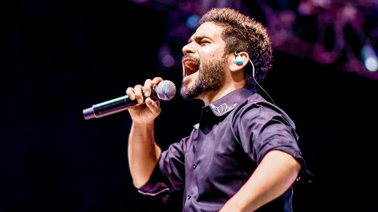 Salman Ali on stage. Pic courtesy/@officialsalman.ali