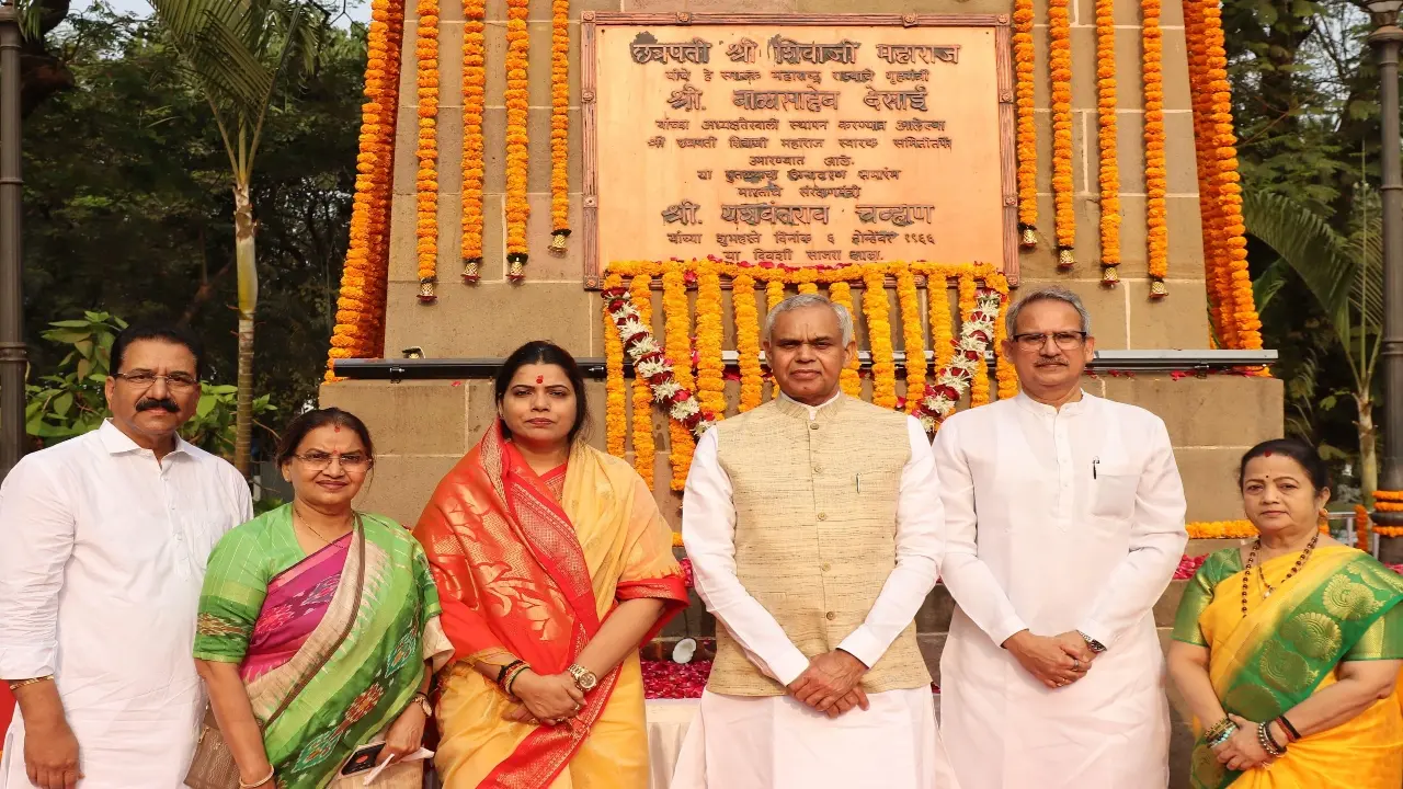 The celebrations were attended by several dignitaries, including Member of Parliament (MP) Anil Desai, legislator Sunil Shinde, Leader of Opposition in BMC Kishori Pednekar, Municipal Commissioner Bhushan Gagrani, Corporator Trishna Vishwasrao, Deputy Commissioner (Zone 2) Prashant Sapkale, Deputy Commissioner (Special) Vinayak Vispute, Municipal Secretary Manjiri Deshpande, Assistant Commissioner (A Ward) Jaydeep More, and Deputy Secretary Sushil Mahajan, among others