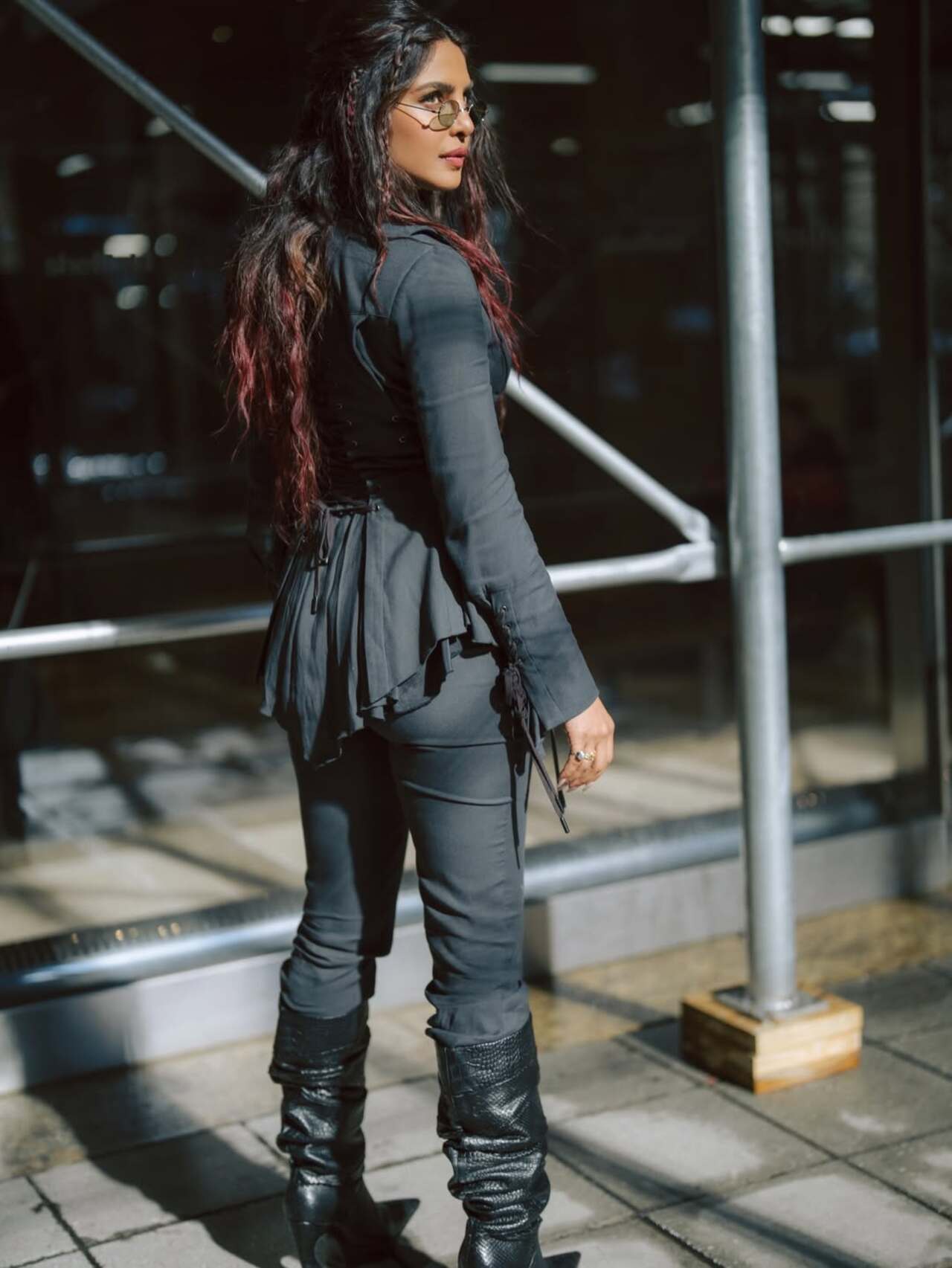 True to her personality, she looked bold, fierce and feisty. The look struck a confident balance between structured power dressing and effortless cool.