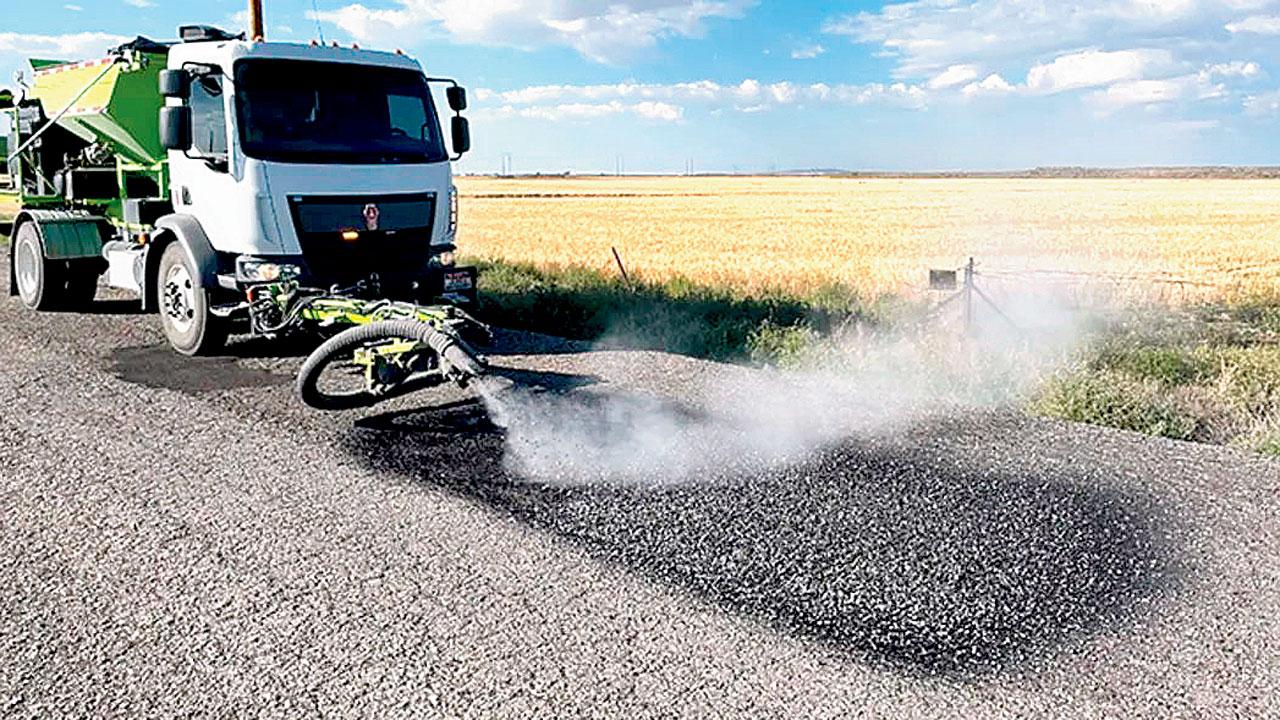 Truck in US patches 146 potholes per day using Durapatcher technology