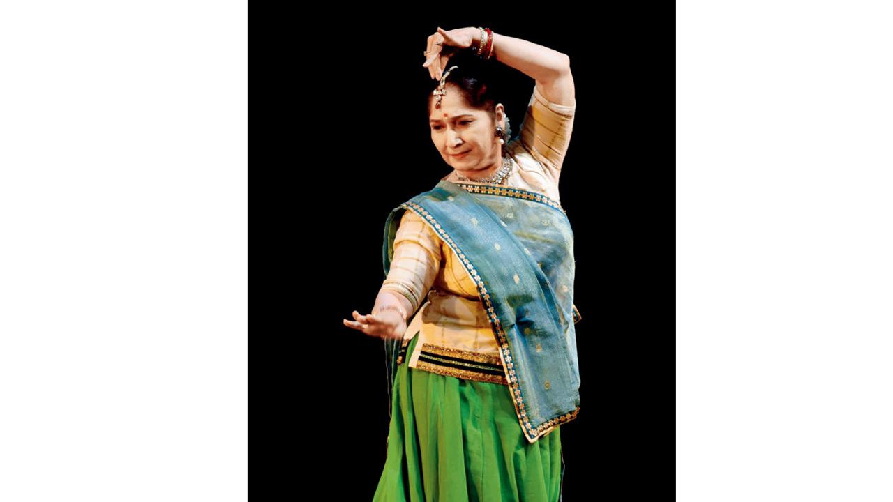 Vidushi Uma Dogra showcases a pose named ‘Radha’