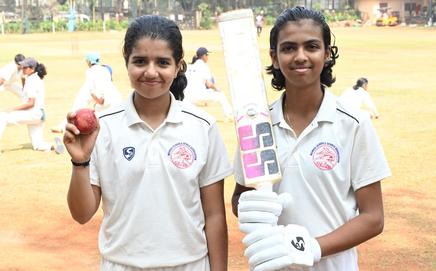 Parag English’s Tanisha Sharma (left) and Vedika Nikam at Jolly Gymkhana, Vidyavihar. PIC/SAYYED SAMEER ABEDI