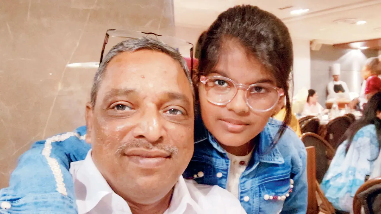 Nilesh Sawant, Society resident