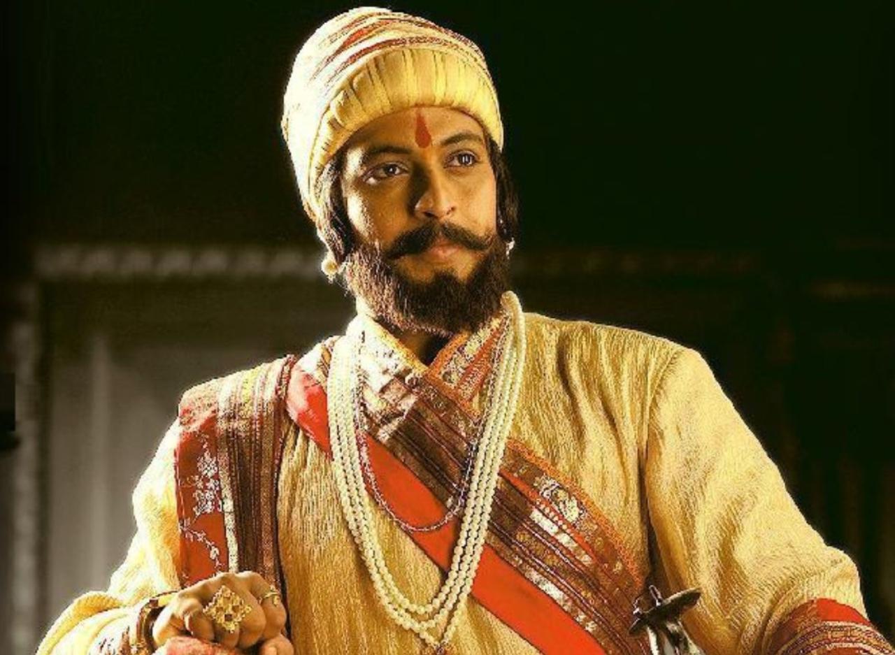 Amol Kolhe impressed the audiences with his portrayal of Shivaji Maharaj in the Marathi television serial Raja Shivchhatrapati, directed by Hemant Devdhar. The actor’s portrayal connected deeply with the viewers.