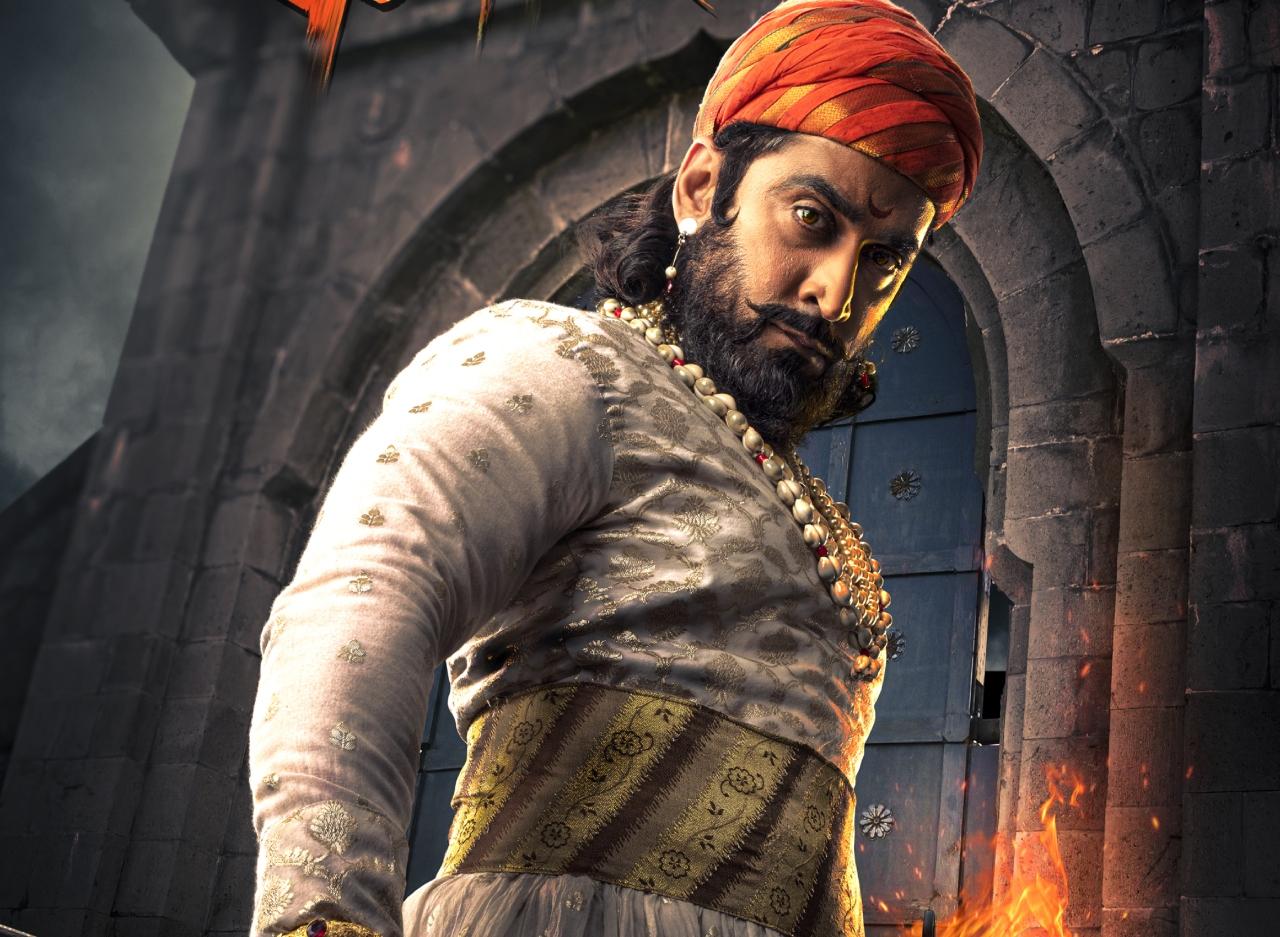 Actor-turned-director Prasad Oak took everyone by surprise with his exceptional direction and acting in his 2019 Marathi film, Hirkani. This film focused on the legendary woman, ‘Hikarni,’ a brave and amazing mother who lived near Raigad Fort during the rule of Chhatrapati Shivaji Maharaj. 