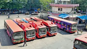 Mumbai: BEST’s own fleet shrinks to 249 buses despite serving 23 lakh commuters