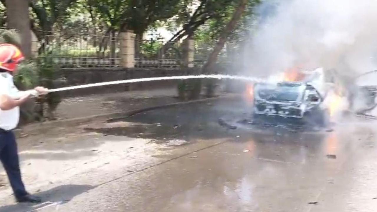 The car was being driven by an employee of automobile company. He was accompanied by two customers at the time of the incident