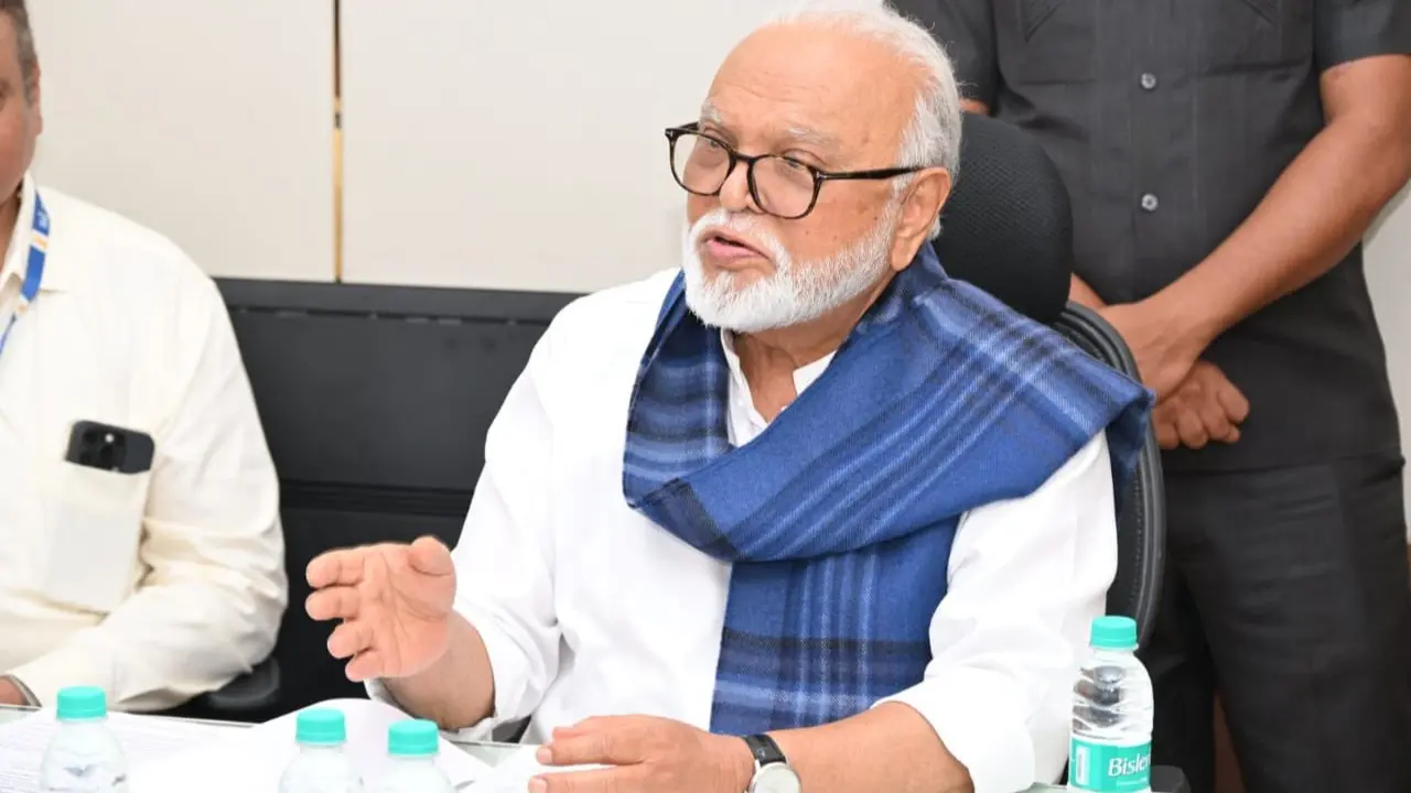 Mumbai LIVE: Bhujbal seeks action after Jyotiba Phule's statue vandalised